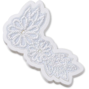 Jibbitz™ Elegant White Floral 15
